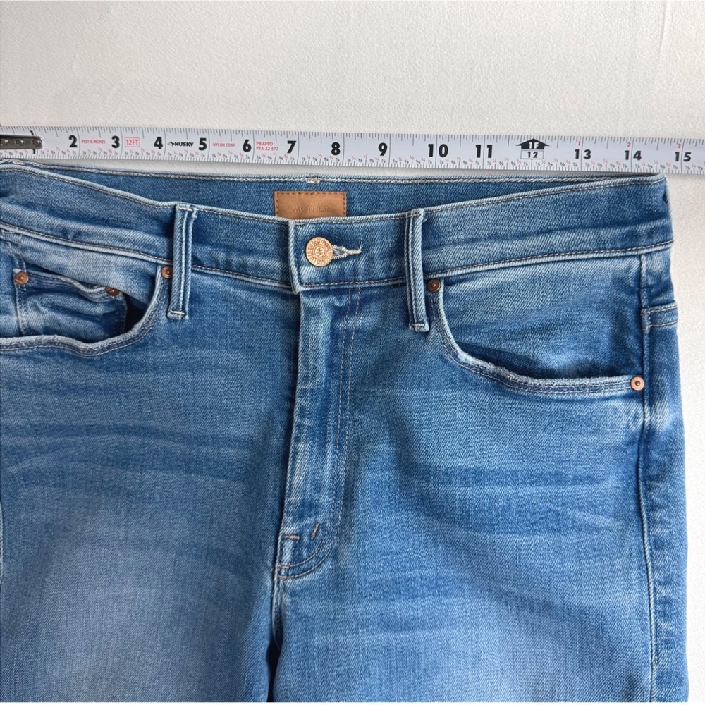 MOTHER The Weekender Jeans Layover Wash Blue Womens Size 30 - Picture 10 of 13